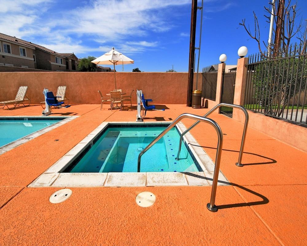 Best Western Plus Main Street Inn Brawley Bagian luar foto