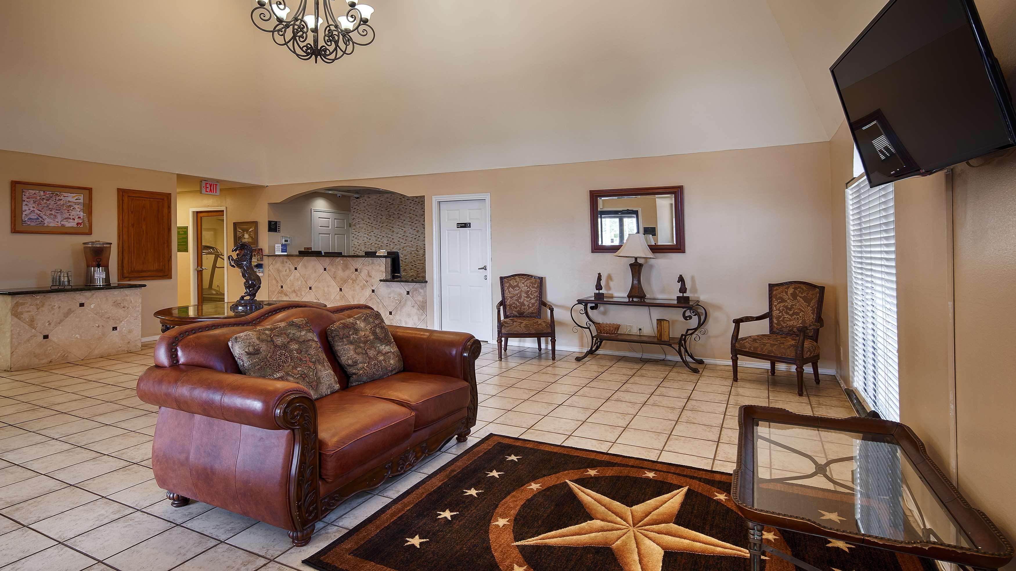 Best Western Plus Main Street Inn Brawley Bagian luar foto