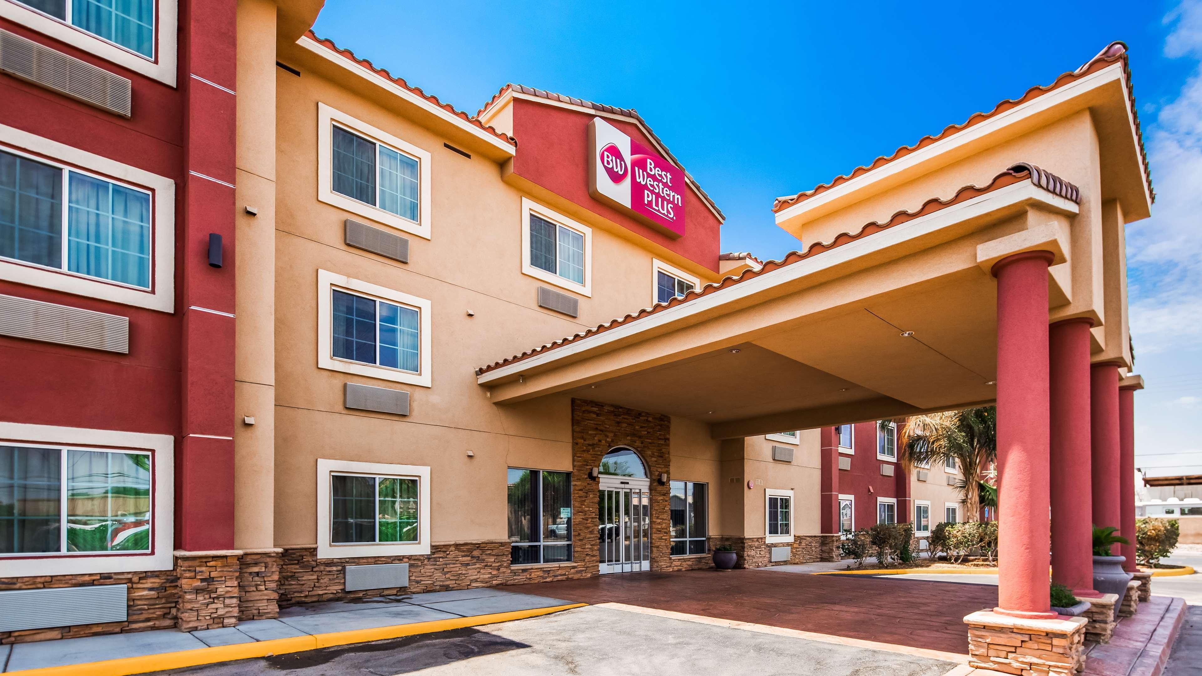 Best Western Plus Main Street Inn Brawley Bagian luar foto