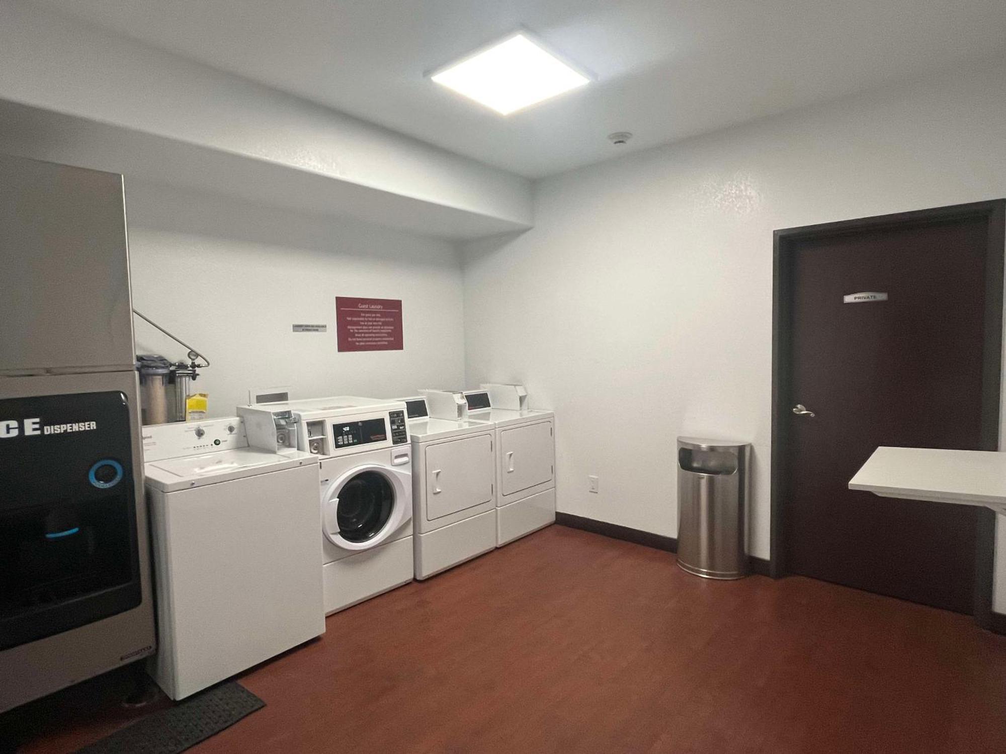Best Western Plus Main Street Inn Brawley Bagian luar foto