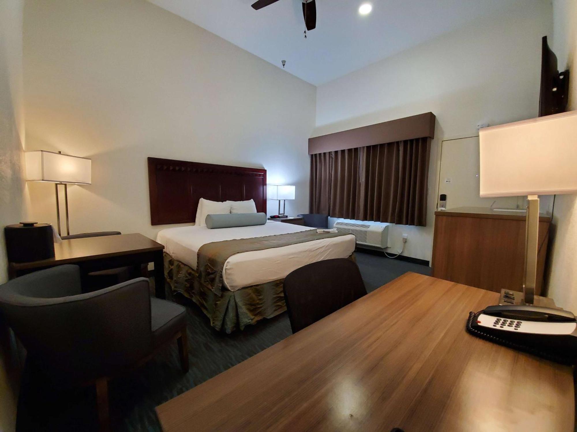 Best Western Plus Main Street Inn Brawley Bagian luar foto