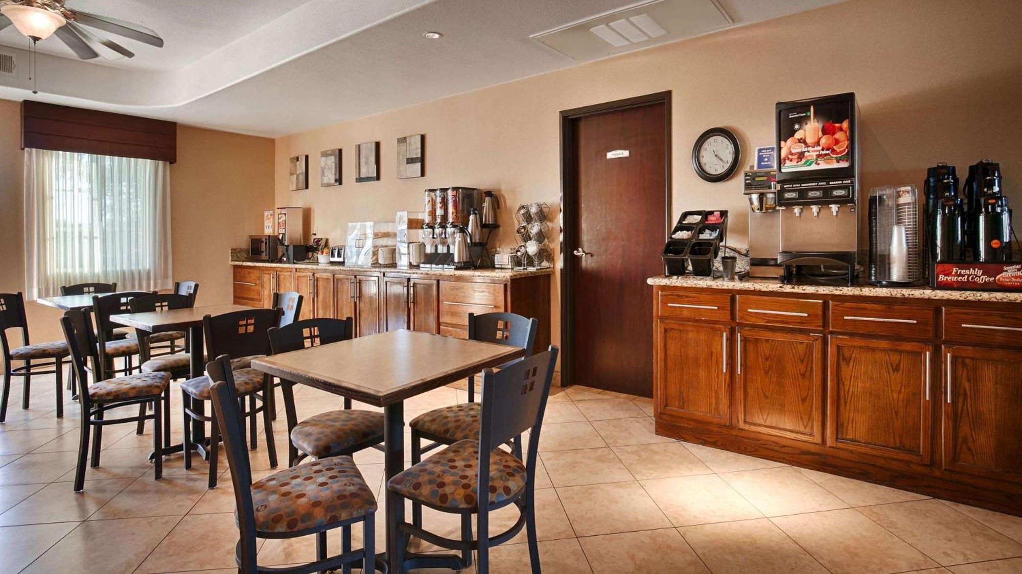 Best Western Plus Main Street Inn Brawley Bagian luar foto
