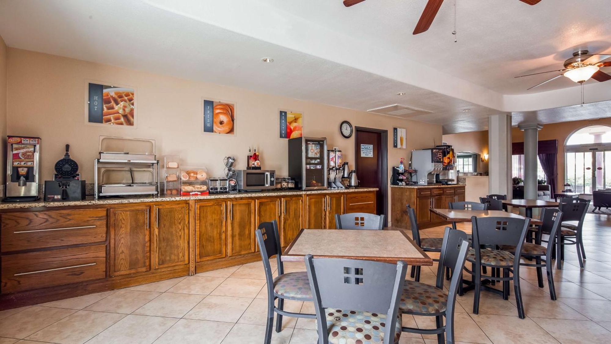 Best Western Plus Main Street Inn Brawley Bagian luar foto