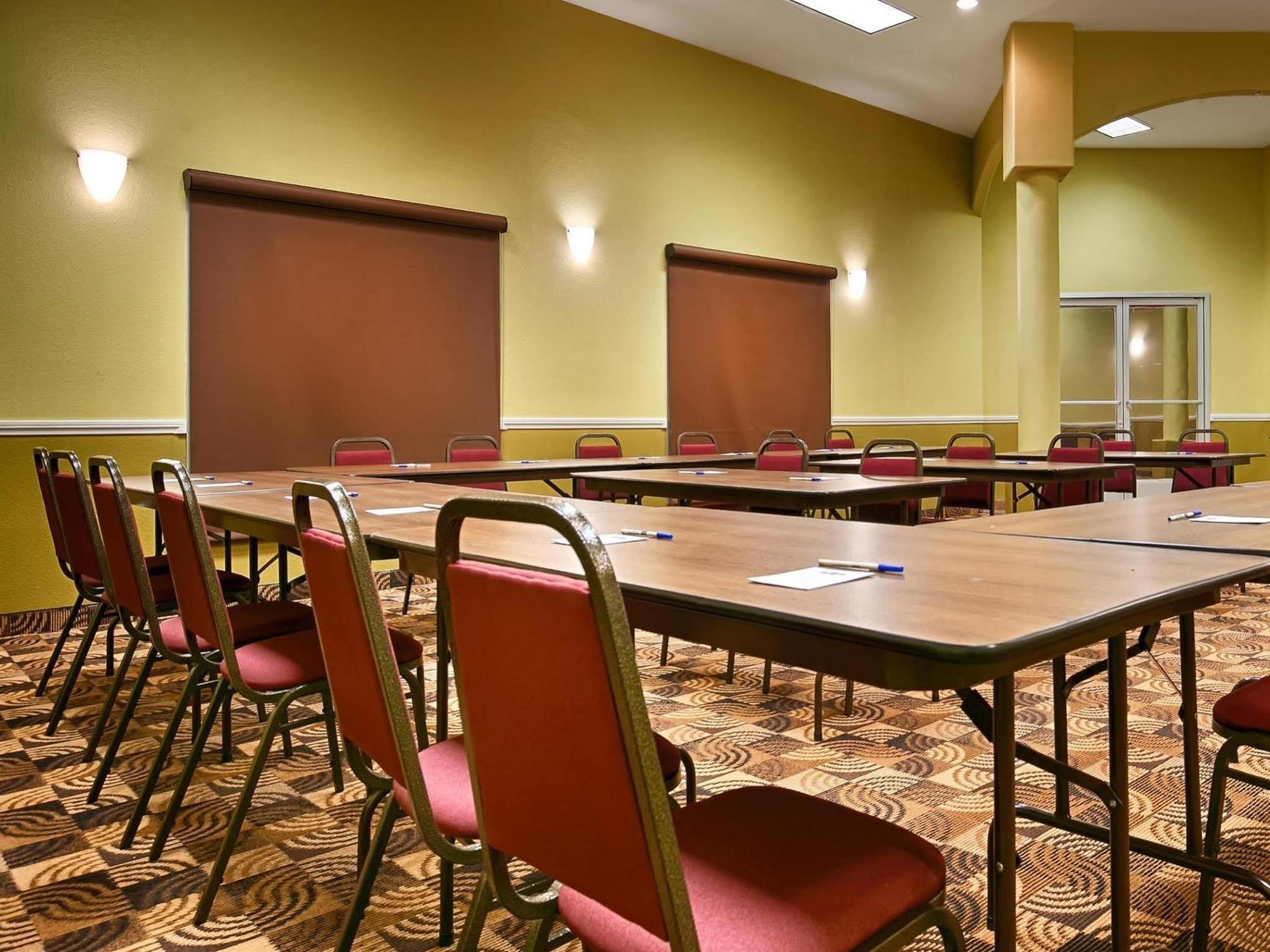 Best Western Plus Main Street Inn Brawley Bagian luar foto